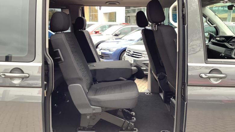 Volkswagen Transporter Shuttle T32 Swb Diesel 2.0 TDI 110PS SE Minibus